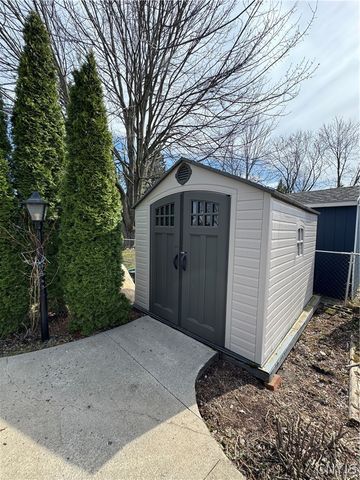128 Washburn Drive, Dewitt, NY 13057