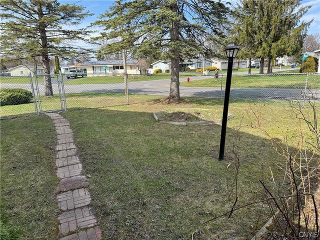 128 Washburn Drive, Dewitt, NY 13057