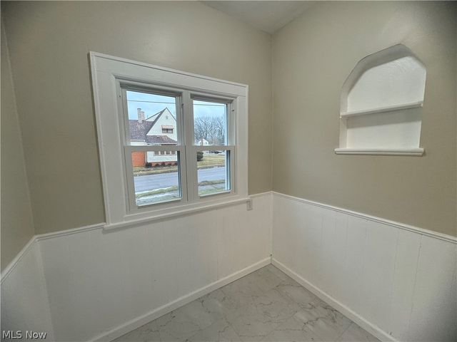 512 Clearmont Drive, Youngstown, OH 44511