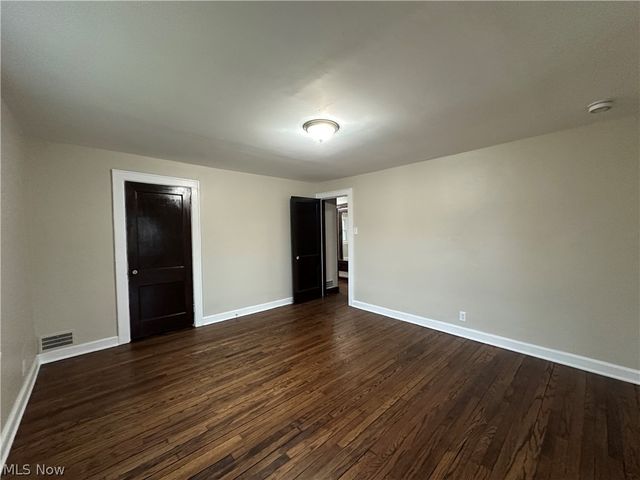 512 Clearmont Drive, Youngstown, OH 44511