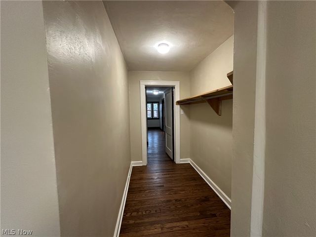 512 Clearmont Drive, Youngstown, OH 44511