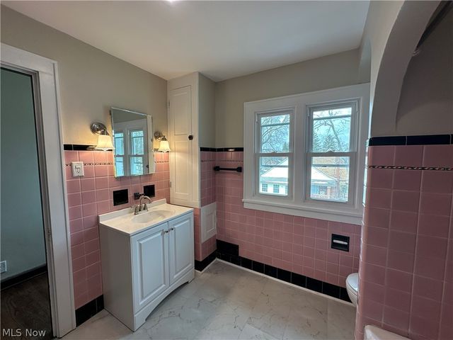 512 Clearmont Drive, Youngstown, OH 44511