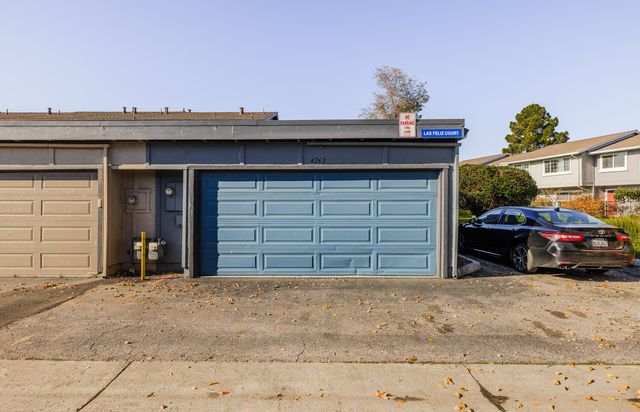 4262 Las Feliz Ct, Union City, CA 94587