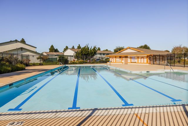 4262 Las Feliz Ct, Union City, CA 94587