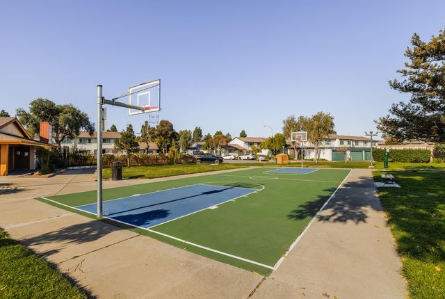 4262 Las Feliz Ct, Union City, CA 94587