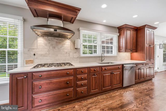 13387 GLEN TAYLOR LN, Herndon, VA 20171