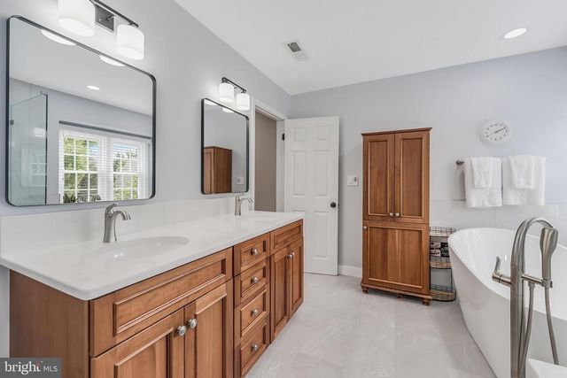 13387 GLEN TAYLOR LN, Herndon, VA 20171