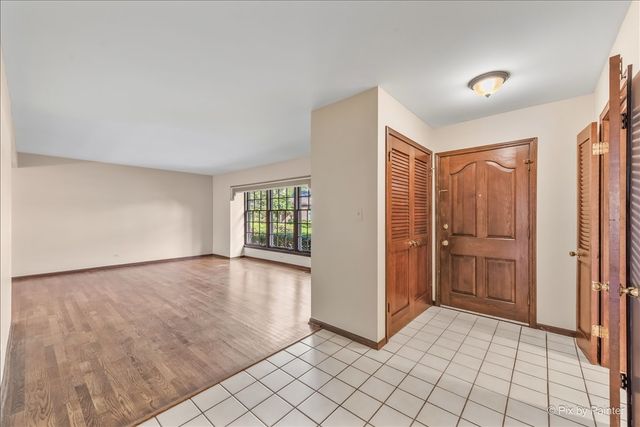 3116 Mary Kay Lane, Glenview, IL 60026
