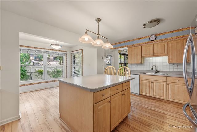 3116 Mary Kay Lane, Glenview, IL 60026