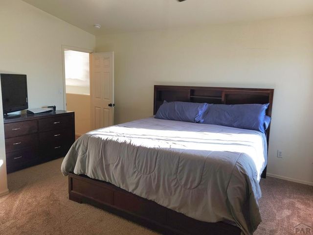 1467 W Plaza De Los Leones Dr, Pueblo West, CO 81007