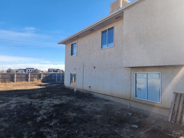 1467 W Plaza De Los Leones Dr, Pueblo West, CO 81007
