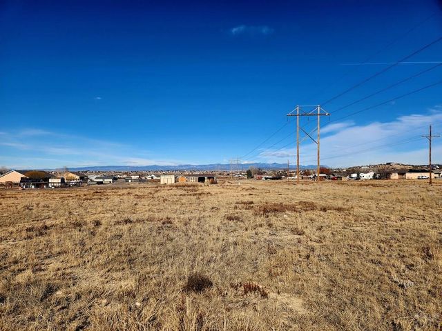 1467 W Plaza De Los Leones Dr, Pueblo West, CO 81007