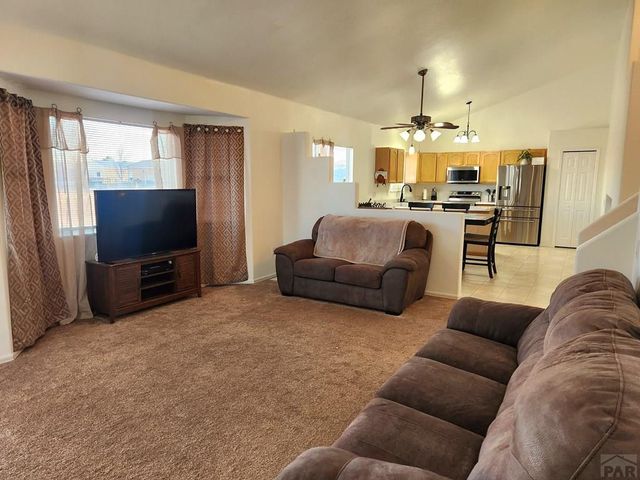 1467 W Plaza De Los Leones Dr, Pueblo West, CO 81007