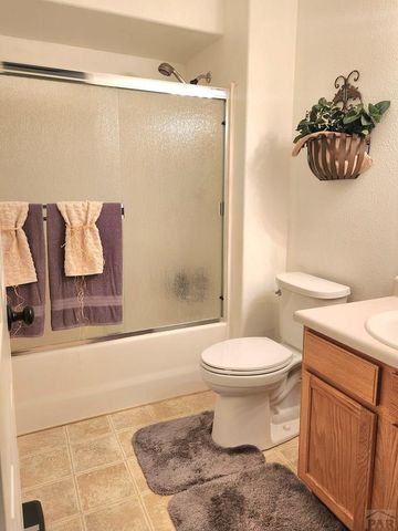 1467 W Plaza De Los Leones Dr, Pueblo West, CO 81007