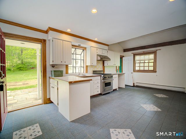 388 Amity Road, Woodbridge, CT 06525