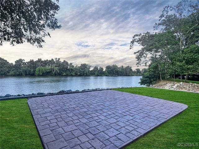 13612 Waterswatch Ctr, Midlothian, VA 23113