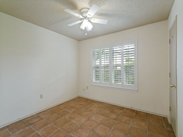 1515 Laguna Vista Way, Grapevine, TX 76051