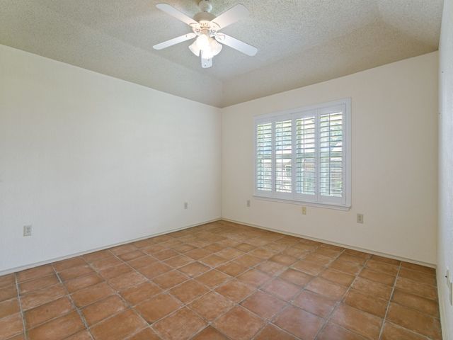 1515 Laguna Vista Way, Grapevine, TX 76051