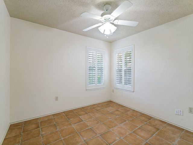 1515 Laguna Vista Way, Grapevine, TX 76051