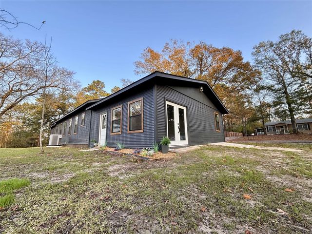 514 E Linn Street, Huntington, TX 75949