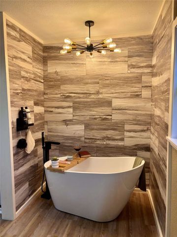 514 E Linn Street, Huntington, TX 75949