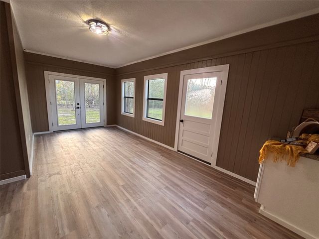 514 E Linn Street, Huntington, TX 75949