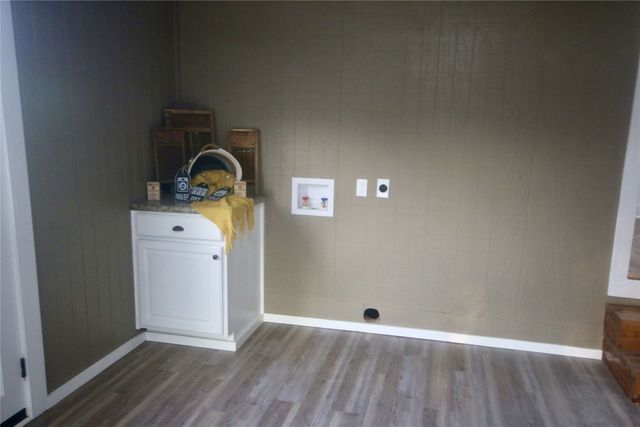 514 E Linn Street, Huntington, TX 75949