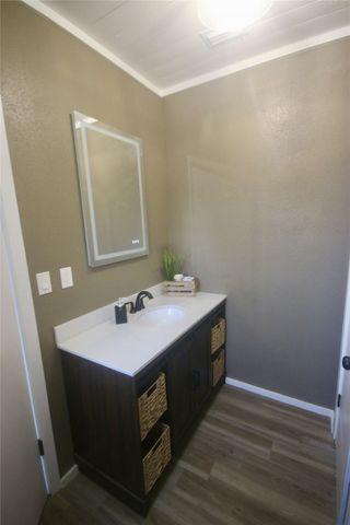 514 E Linn Street, Huntington, TX 75949