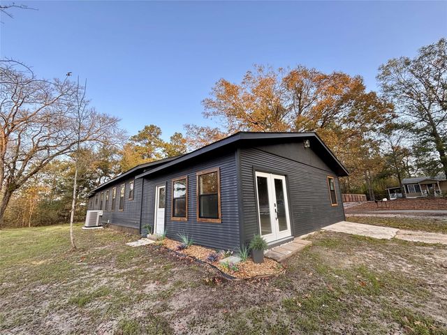 514 E Linn Street, Huntington, TX 75949