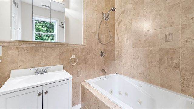 14 Cocasset 2, Foxboro, MA 02035
