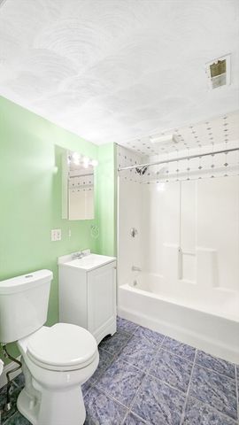 14 Cocasset 2, Foxboro, MA 02035