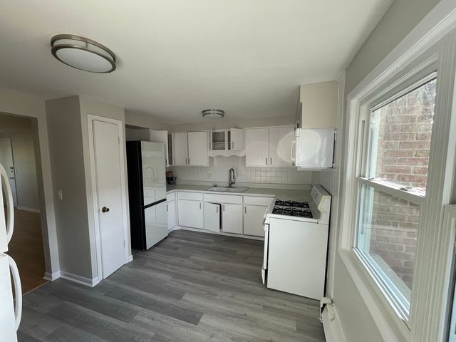 2802 N Rutherford Avenue 3C, Chicago, IL 60634