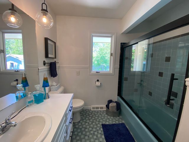 555 Foreman Street SE, Lowell, MI 49331