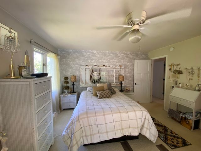 555 Foreman Street SE, Lowell, MI 49331