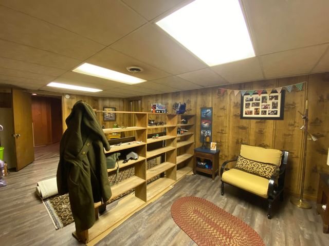 555 Foreman Street SE, Lowell, MI 49331