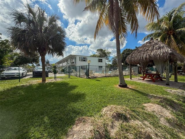 3211 SW 44th St 105, Dania Beach, FL 33312