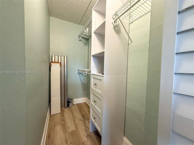 3211 SW 44th St 105, Dania Beach, FL 33312