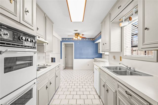 5209 Moultrie Dr, Corpus Christi, TX 78413