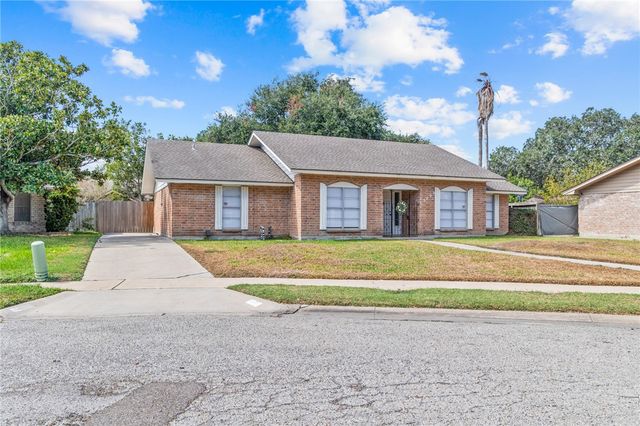 5209 Moultrie Dr, Corpus Christi, TX 78413