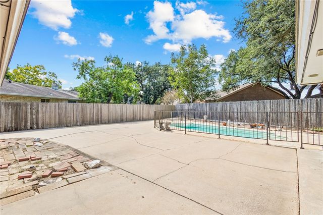 5209 Moultrie Dr, Corpus Christi, TX 78413