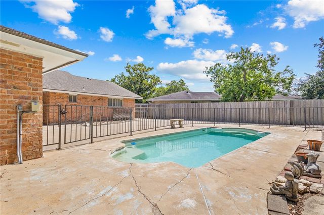 5209 Moultrie Dr, Corpus Christi, TX 78413