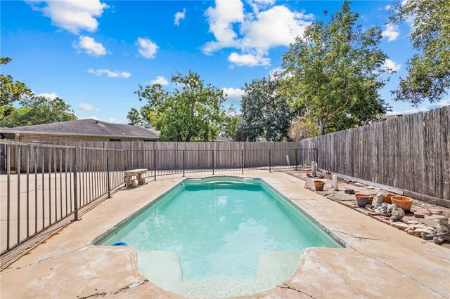 5209 Moultrie Dr, Corpus Christi, TX 78413