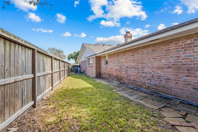 5209 Moultrie Dr, Corpus Christi, TX 78413