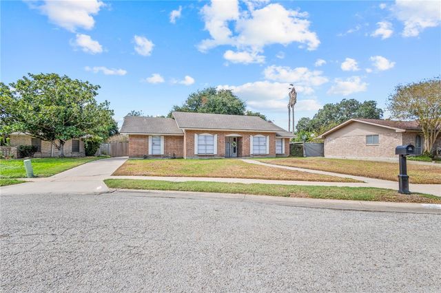 5209 Moultrie Dr, Corpus Christi, TX 78413
