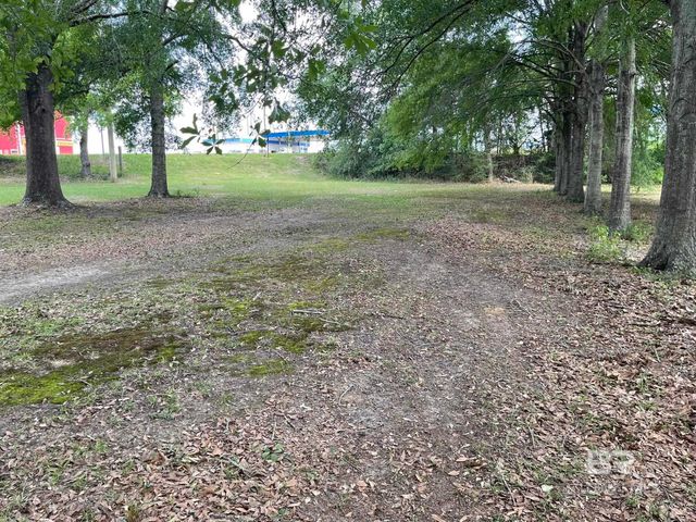 27498 Wilcox Road, Robertsdale, AL 36567