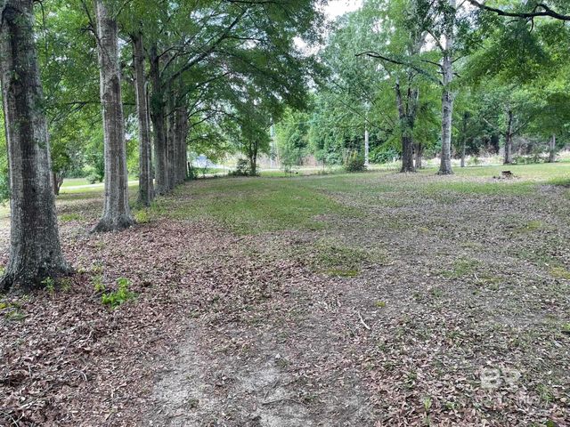 27498 Wilcox Road, Robertsdale, AL 36567