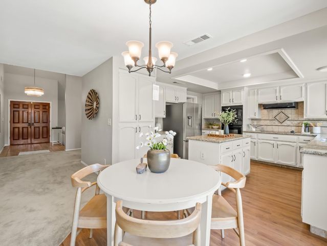 941 E Cromwell, Fresno, CA 93720