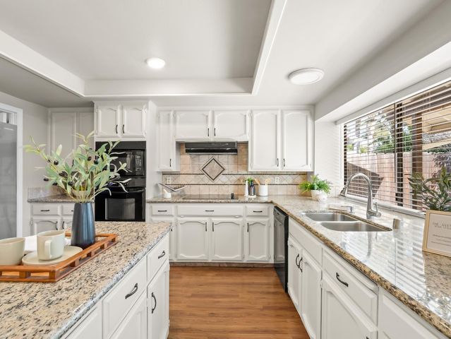 941 E Cromwell, Fresno, CA 93720