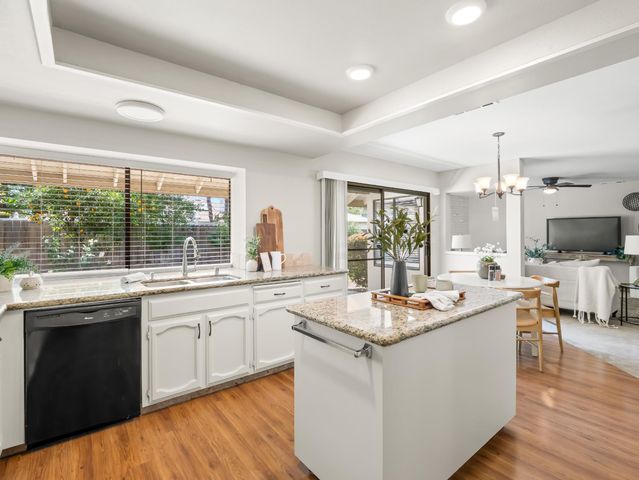 941 E Cromwell, Fresno, CA 93720