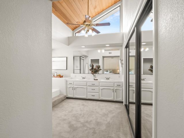 941 E Cromwell, Fresno, CA 93720